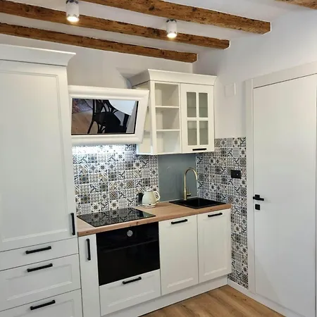 Crystal Luxe Apartment